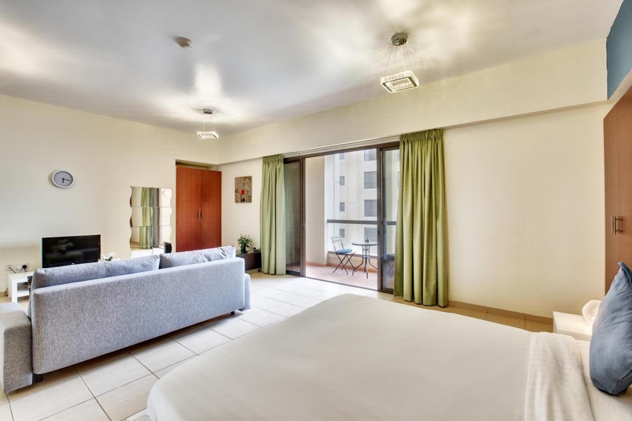 Spacious Sea View Studio At The Beach Jbr Dubai Exterior photo