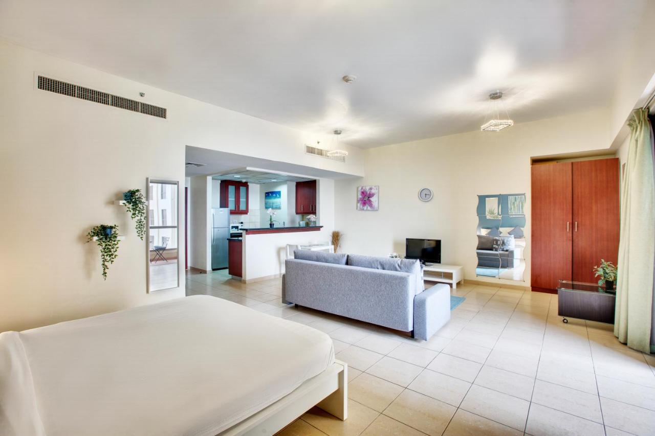 Spacious Sea View Studio At The Beach Jbr Dubai Exterior photo