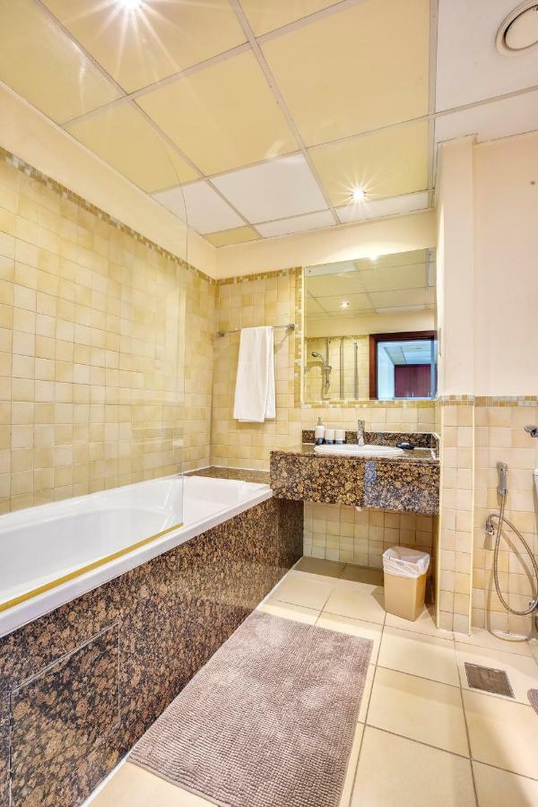 Spacious Sea View Studio At The Beach Jbr Dubai Exterior photo